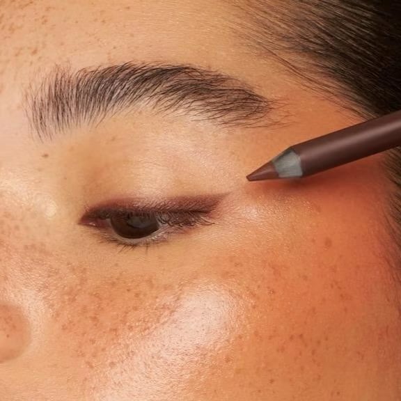 🎁Osta 1, saat 1 ilmaiseksi🔥-🌟24 tuntia kestävä eyeliner duo -teroitettava silmänympäryskynä💦