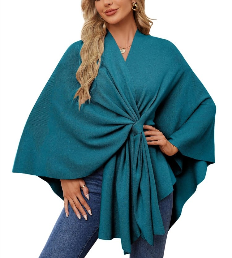 Elegantti edestä avoin kietaisuneule ja poncho