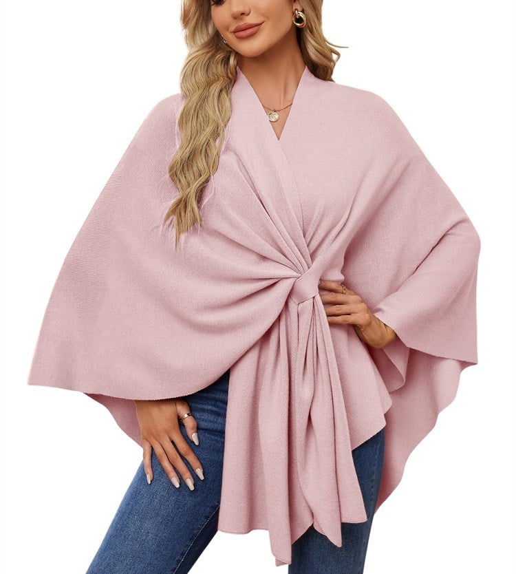 Elegantti edestä avoin kietaisuneule ja poncho