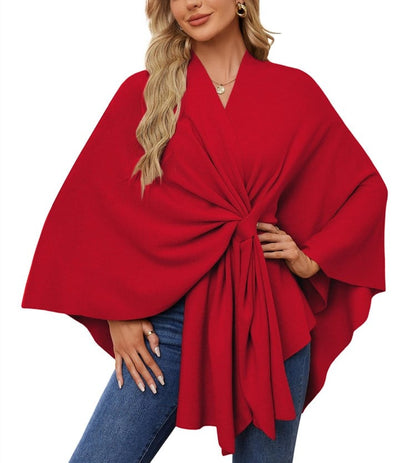 Elegantti edestä avoin kietaisuneule ja poncho